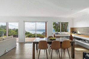 Dining - Waters Edge at Ulladulla (Ulladulla)