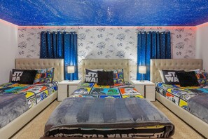 9 bedrooms, desk, iron/ironing board, travel cot