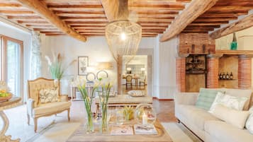 House | 6 bedrooms