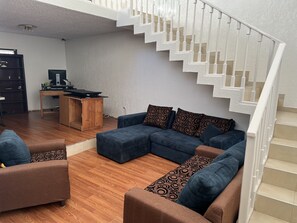Interior - Two story, 3 bedroom house in quiet neighborhood (Juárez)