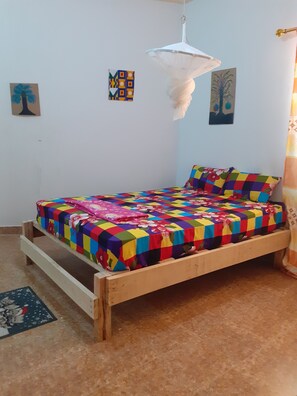 3 slaapkamers, een strijkplank/strijkijzer, wifi, beddengoed