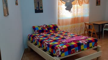 3 chambres, fer et planche à repasser, Wi-Fi, draps fournis