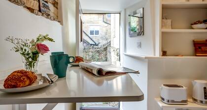 The Dovecote | Woodstock Holiday Let | 1 Bed & Sleeps 2