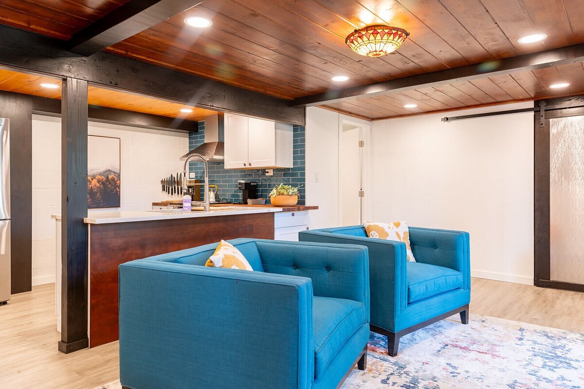 Logger Creek Walkout~ Waterfront Getaway