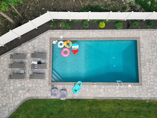 Piscine extérieure, piscine chauffée