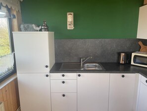 Réfrigérateur, micro-ondes, four, lave-vaisselle