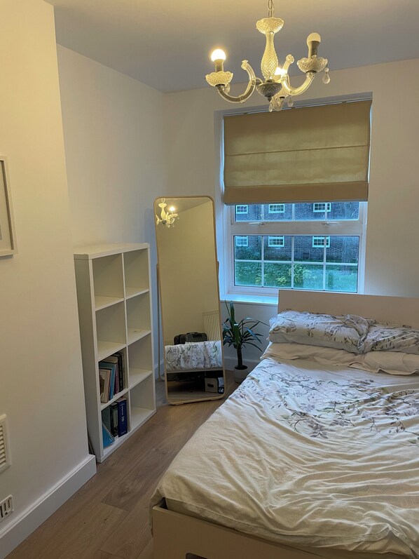 1 bedroom, desk, iron/ironing board, internet