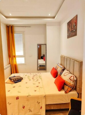 2 bedrooms, iron/ironing board, WiFi, bed sheets - Appartement Neuf Avec Terrasse À LA Marsa (Marsa)