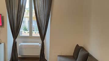 Egyptian cotton sheets, premium bedding, down comforters, minibar