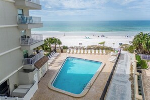 Unclassified image, 2 of 33, button