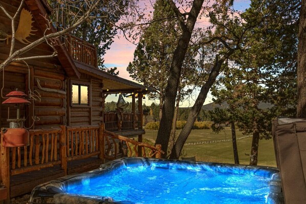 Tina de hidromasaje al aire libre