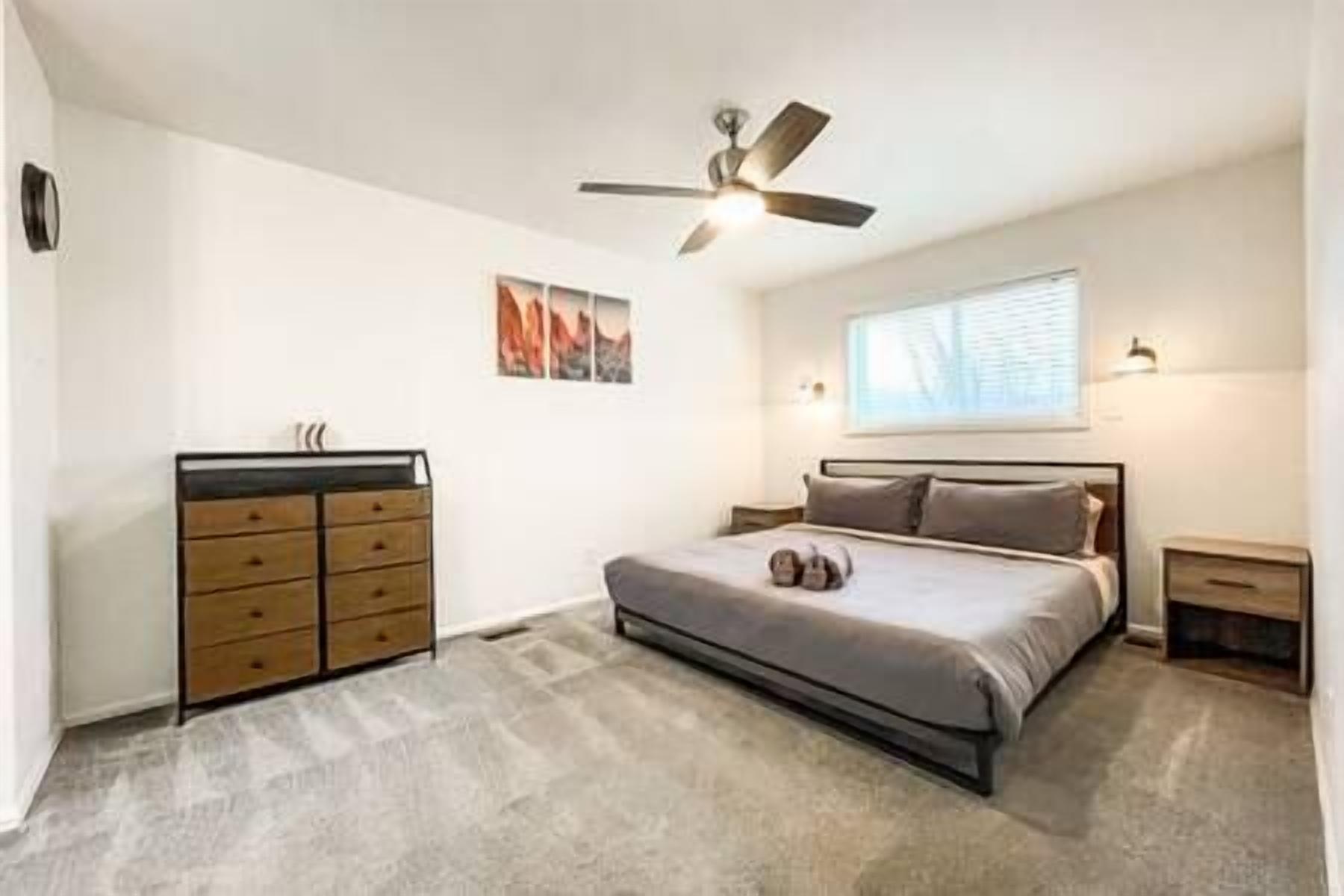 3 bedrooms, iron/ironing board, travel crib, WiFi