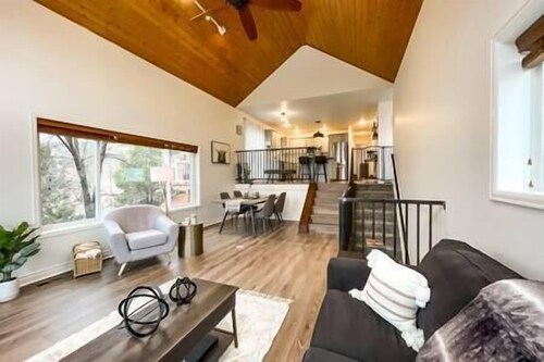 Red Rocks Retreat●Hot Tub●Mtn Views●Trails●Central