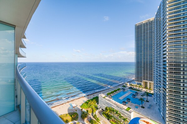 Appartement Deluxe | Vue depuis le balcon