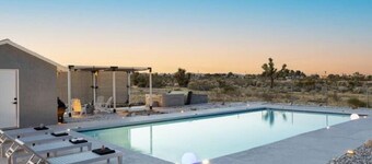 Casa Dorado: Modern Desert Oasis w/ Pool, Spa on 5 Acres + Views - Sleeps 15!