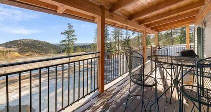 New Across from Terry Peak Hot tub Spacious