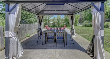 A cozy home between the Indiana Dunes and town of Chesterton.