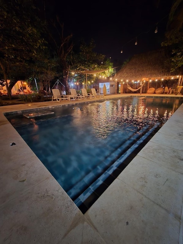 Outdoor pool - Hotel Zelen (Tamanique)