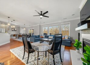 TV connectée, cheminée