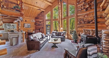 Experience extraordinary peace, privacy, & luxury at Keebler Ranch. Gorgeous Modern log cabin!
