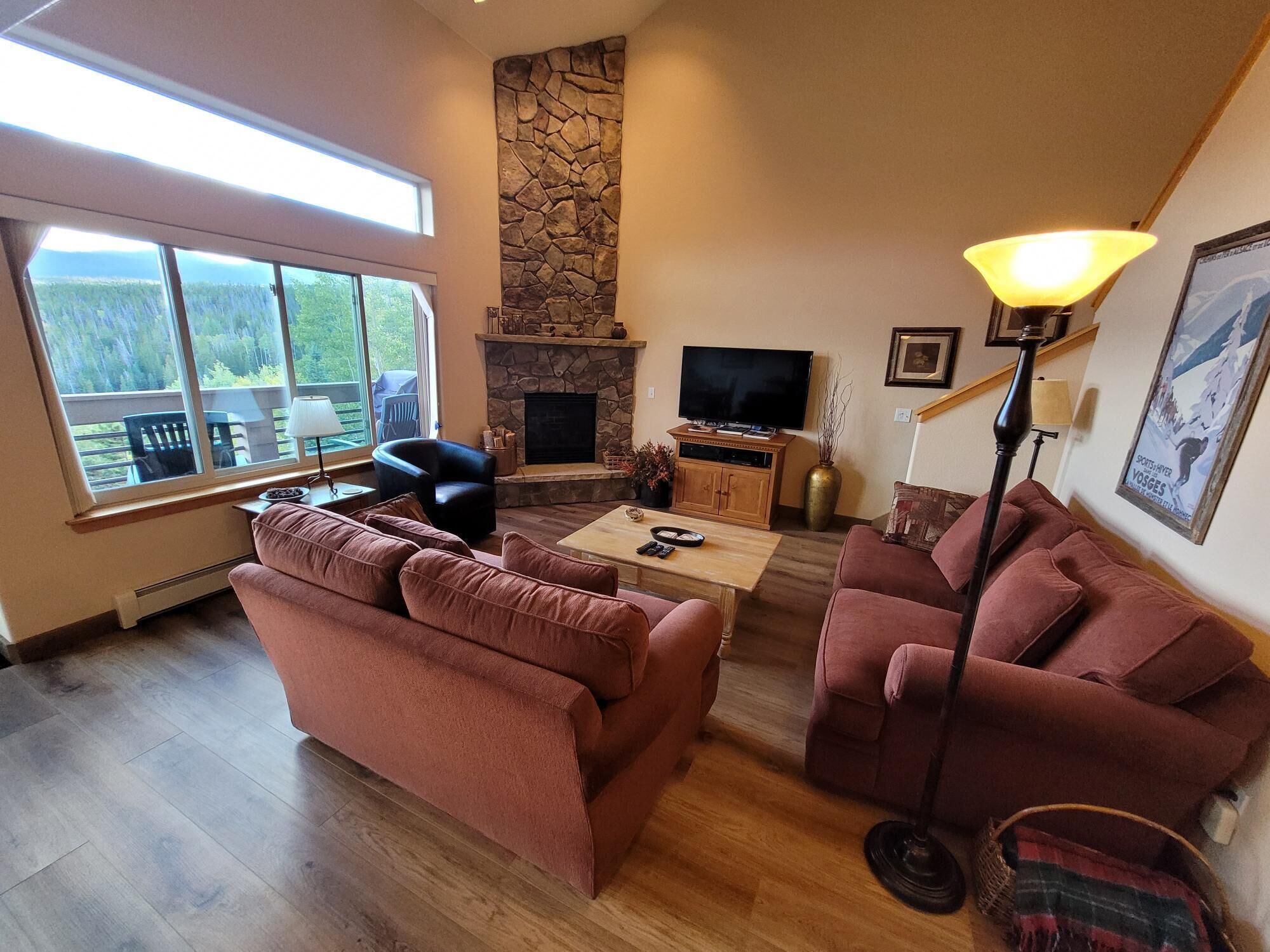 3 Bdrm Luxury Penthouse, 2 Hot Tubs, Great Views, Nicely Furnished, 5 Stars!