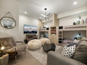 4 bedrooms, WiFi