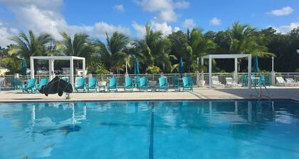Relax in our little piece of paradise! Great rates starting Oct 2025.Book early!