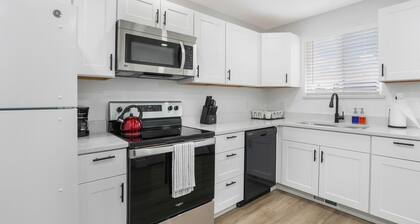 2 Bdr 1 Ba Close 2 Airport & SLC