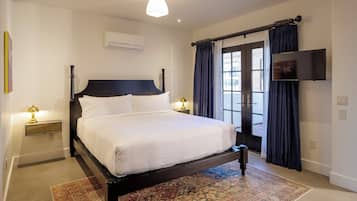 Egyptian cotton sheets, premium bedding, pillowtop beds, in-room safe