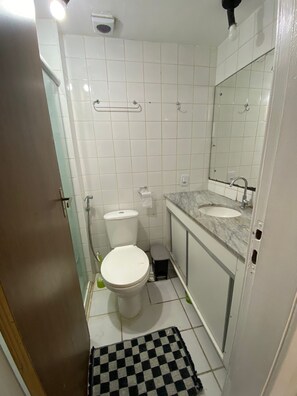 Dusche, Handtücher, Seife, Toilettenpapier