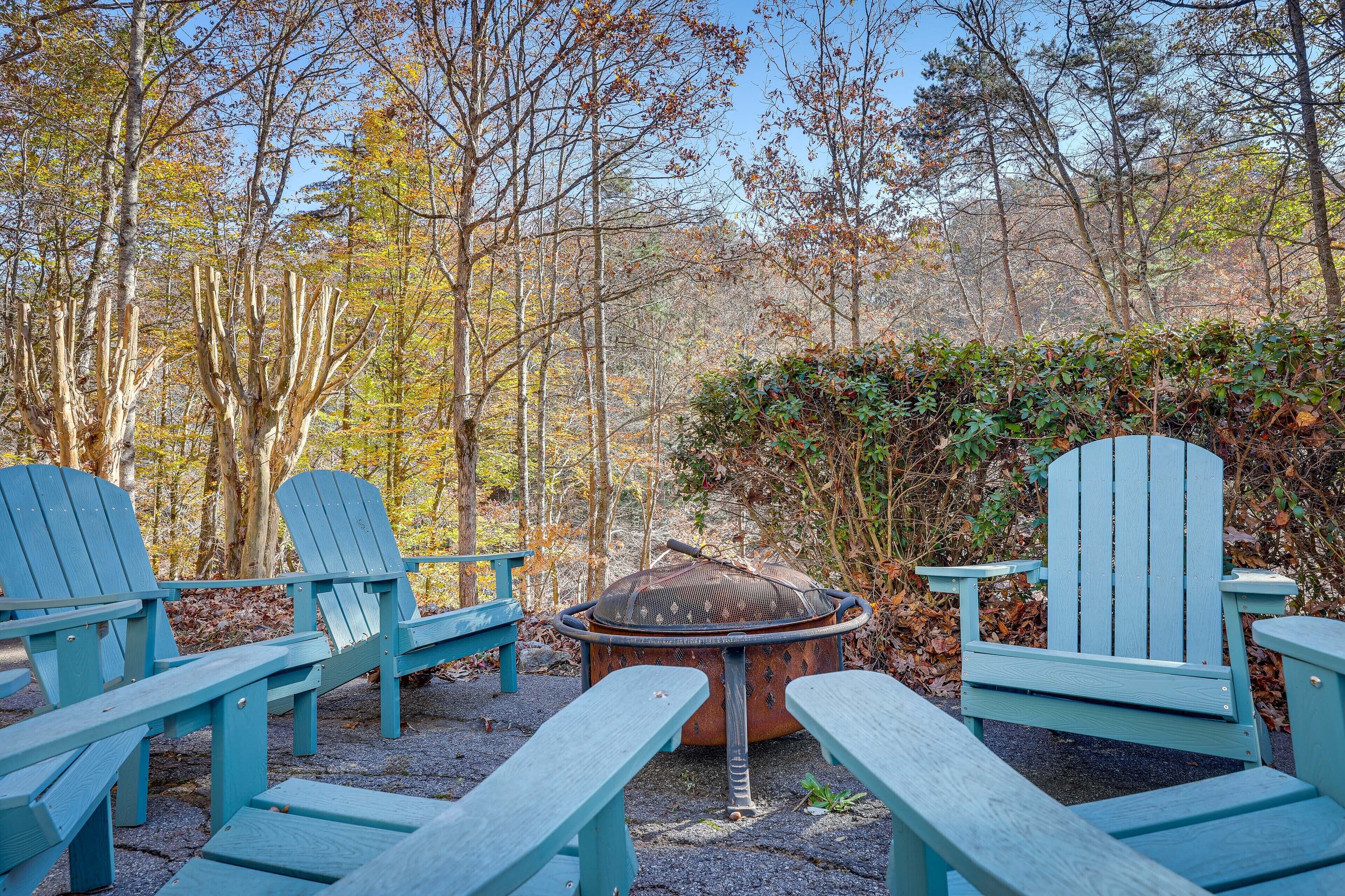 Blairsville Cabin w/ Hot Tub on Nottely Lake!