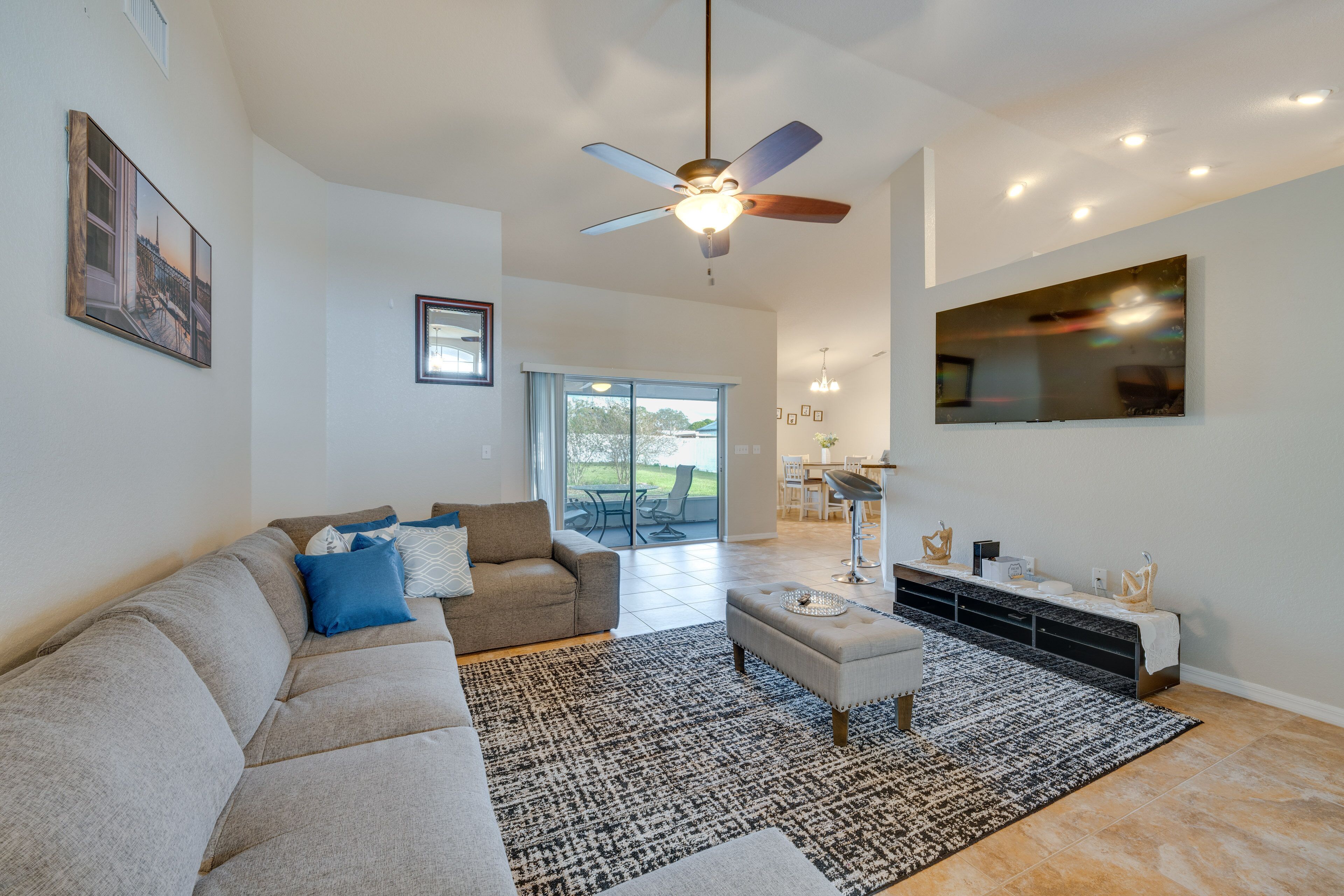 Davenport Family Vacation Rental ~ 16 Mi to Disney