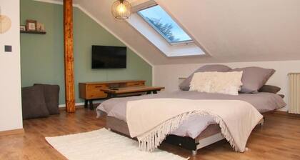 Naturnahe, Gemütlich Eingerichtete Ferienwohnung