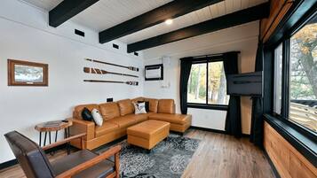 Télévision, cheminée