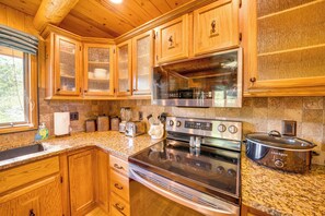 Fridge, microwave, stovetop, dishwasher - Lake & Mtn Views: Spectacular Grand Lake Home (Grand Lake)