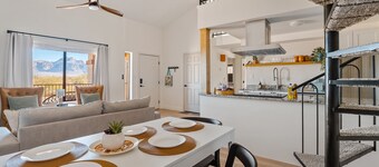 Superstition Mountain Views, Pool/Hot Tub, 2bd + Loft