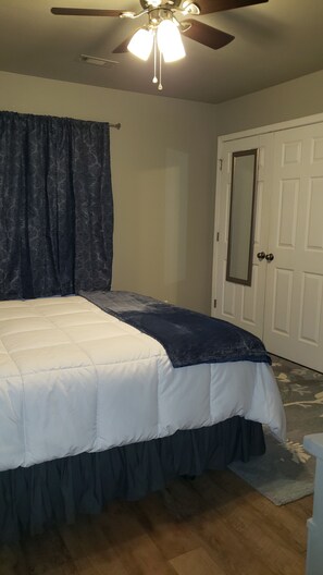 2 habitaciones, tabla de planchar con plancha y wifi gratis 