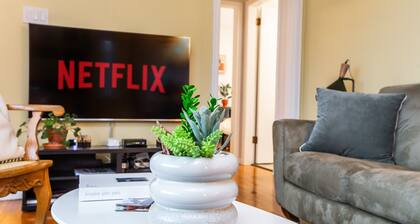 Central Cozy Home - Sleeps 4 - Long Stays - Netflix