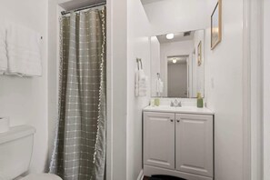 Suihku, hiustenkuivaaja