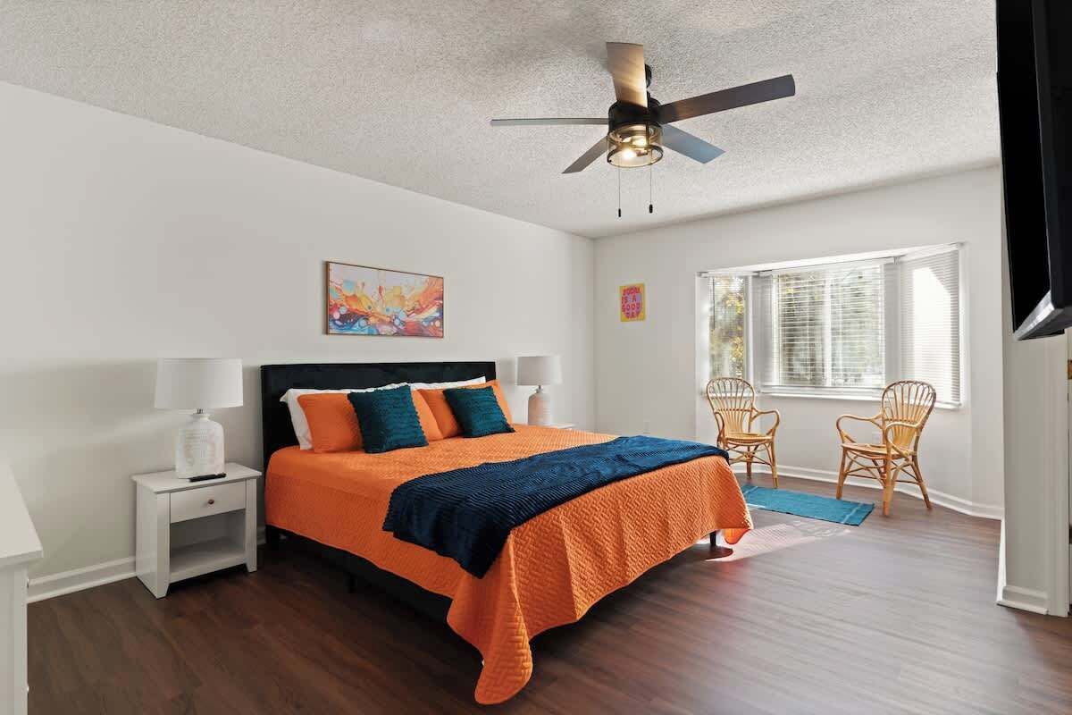 2 bedrooms, iron/ironing board, free WiFi, bed sheets