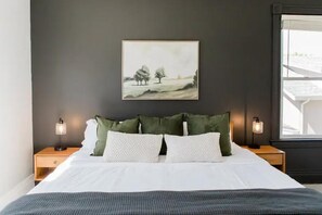4 bedrooms, iron/ironing board, travel cot, free WiFi