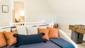 4 bedrooms, iron/ironing board, travel crib, free WiFi