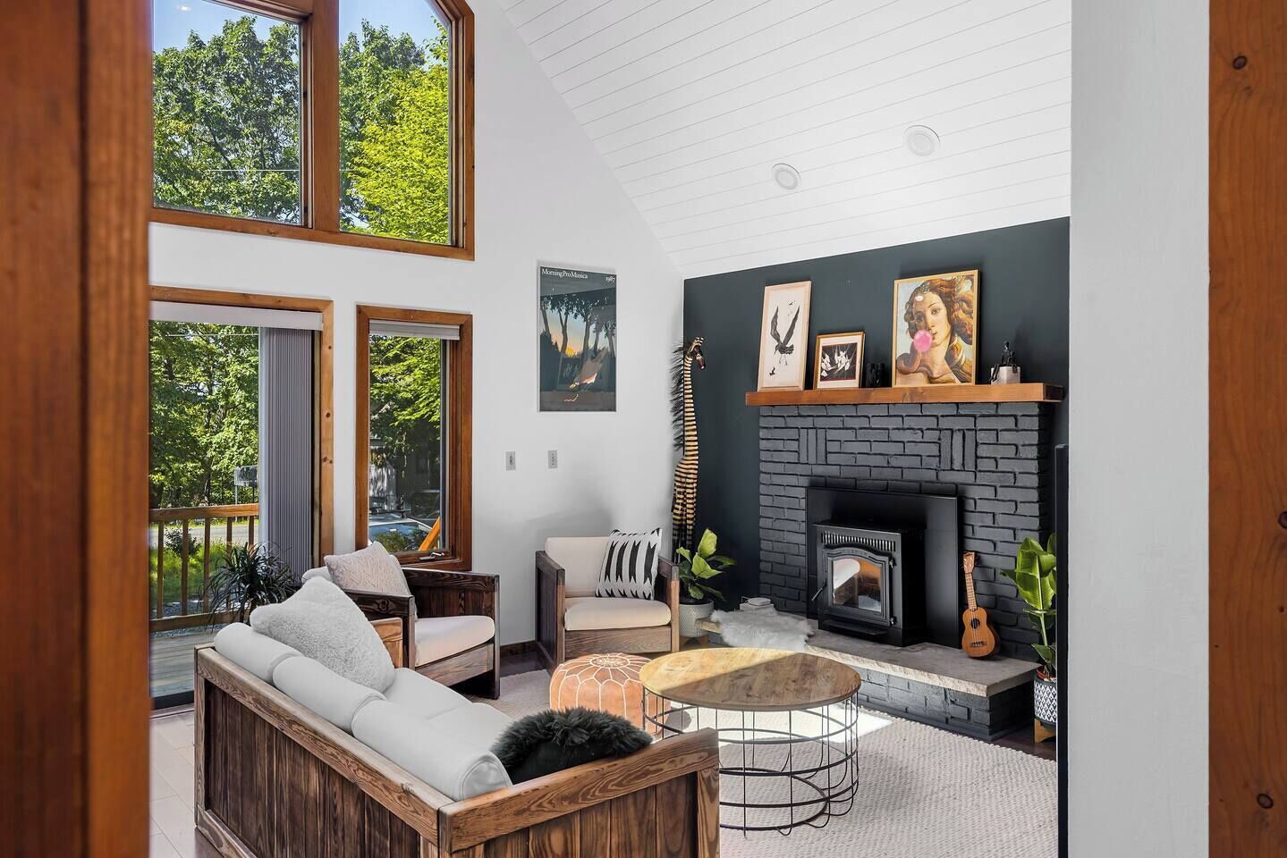 Smart TV, fireplace, table tennis, books