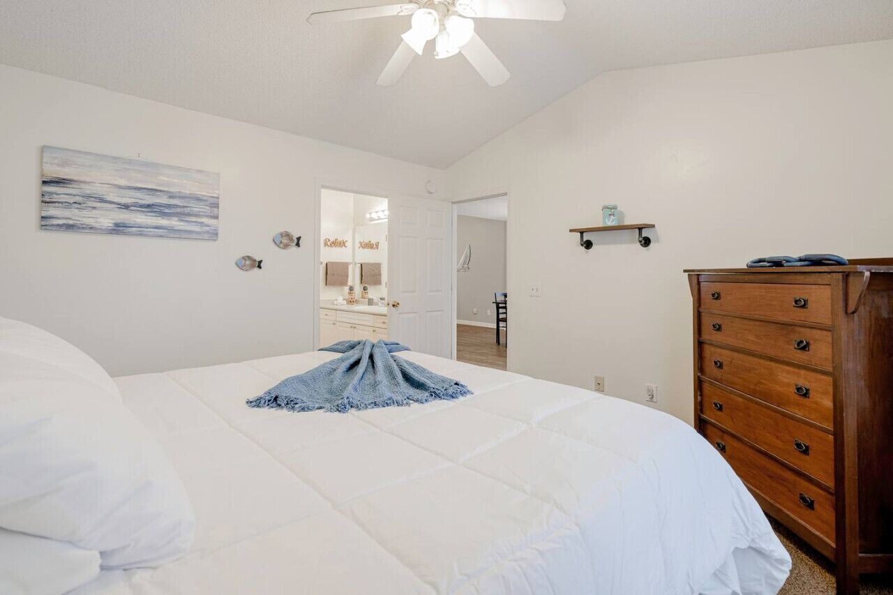 2 Schlafzimmer, Schreibtisch, Reisekinderbett, WLAN