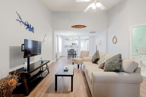 On Lake Time | 2BR | Minutes To Lake Murray