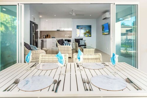 The Last Resort: A Two Pool Luxury Villa