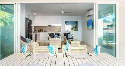 The Last Resort: A Two Pool Luxury Villa