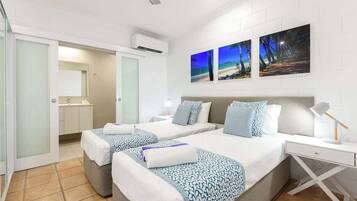 8 bedrooms, iron/ironing board, WiFi, bed sheets