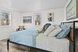 2 bedrooms, desk, free WiFi, bed sheets