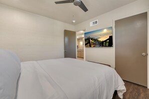 1 habitación, tabla de planchar con plancha, wifi y ropa de cama 